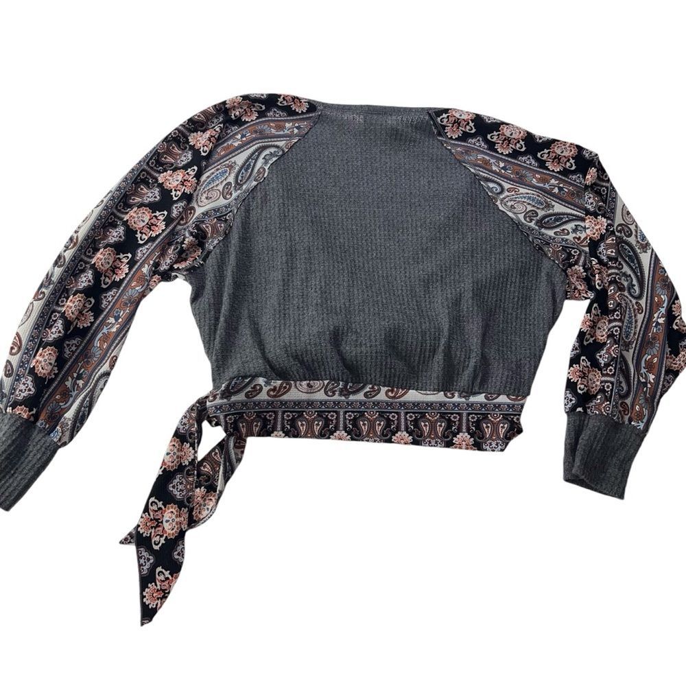 Blu Pepper Faux Wrap Pullover Shirt Medium Long Sleeves Paisley - Picture 2 of 9